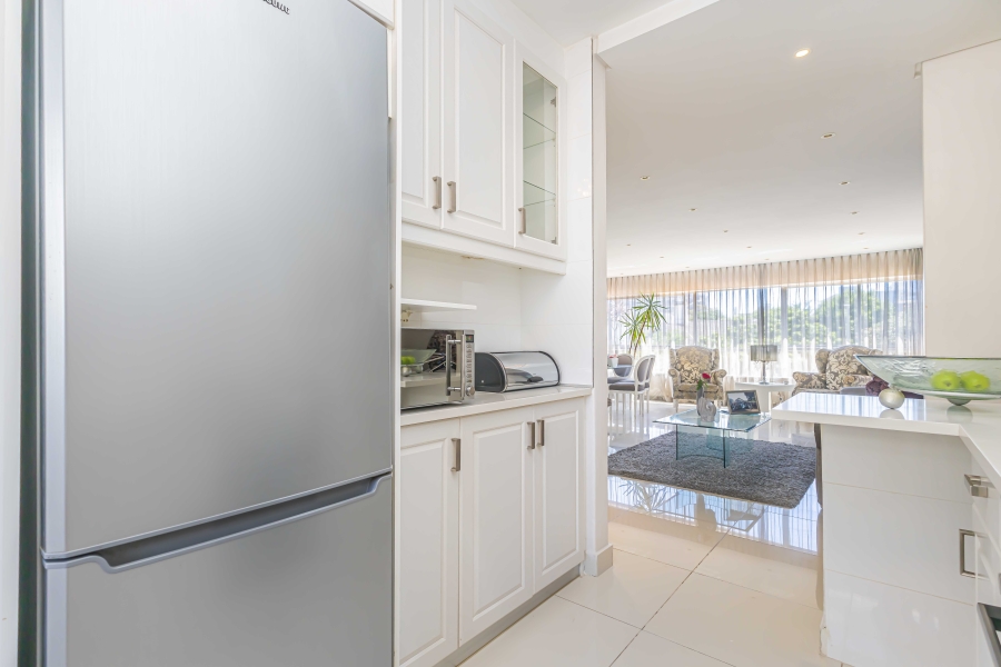 2 Bedroom Property for Sale in Sea Point Western Cape